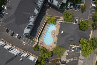 Arrive Fort Lee in Fort Lee, NJ - Foto de edificio - Building Photo