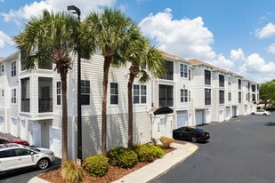 The Griffin in Brandon, FL - Building Photo