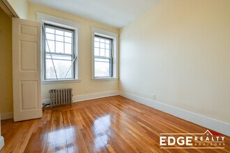 1872 Commonwealth Ave in Boston, MA - Foto de edificio - Building Photo