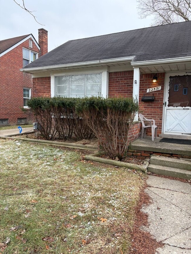 22531 Lyndon St in Detroit, MI - Building Photo - Building Photo