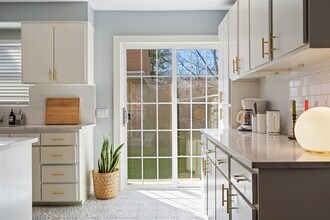 2105 Columbia Cove in Austin, TX - Building Photo - Building Photo