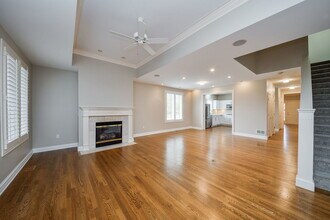 325 Delnor Glen Dr in St. Charles, IL - Building Photo - Building Photo