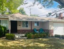 5621 Jacks Ln in Sacramento, CA - Building Photo