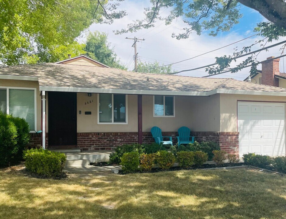 5621 Jacks Ln in Sacramento, CA - Building Photo