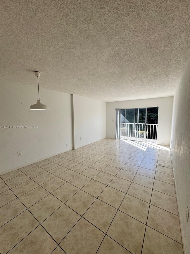 12290 NE 11th Ct in North Miami, FL - Building Photo - Building Photo