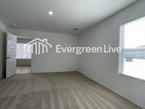 10012 SW 38th St in Mustang, OK - Building Photo - Building Photo