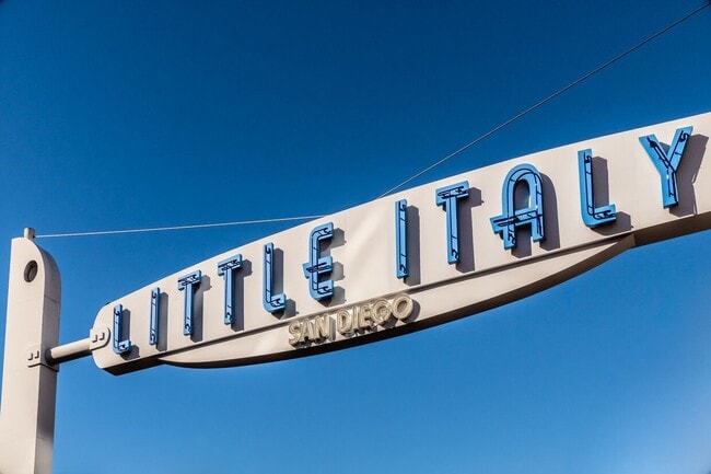 425 W Beech St in San Diego, CA - Building Photo - Building Photo