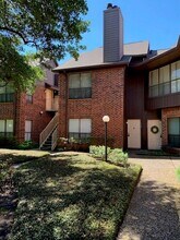 3100 Walnut Bend Ln in Houston, TX - Building Photo - Building Photo