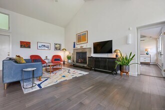 34 Dock Rd in Norwalk, CT - Building Photo - Building Photo