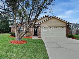 3747 Alcove Dr in Middleburg, FL - Building Photo