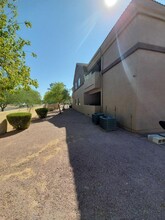 16033 N 25th St in Phoenix, AZ - Building Photo - Building Photo