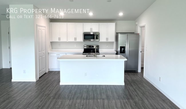 4303 NE 12th Ct in Cape Coral, FL - Building Photo - Building Photo