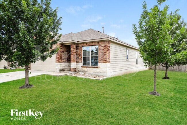 10306 Francisco Way in Converse, TX - Building Photo - Building Photo