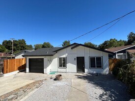 8890 Arcade Rd in Atascadero, CA - Building Photo