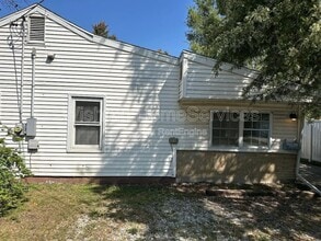 934 W Jefferson St in Macomb, IL - Building Photo - Building Photo