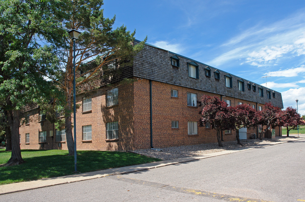 Garden Center Apartments | Broomfield, CO Apartments