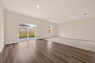 31334 Gayle Prairie Oaks St in Waller, TX - Building Photo - Building Photo