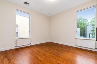 69-54 74th St in Queens, NY - Building Photo - Building Photo