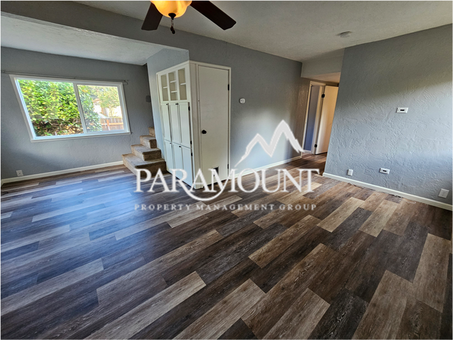 property at 2533 NE Strassburg St