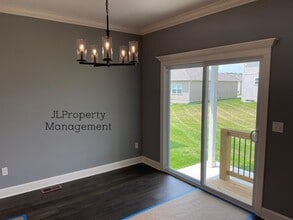 15332 Jessica St in Parkville, MO - Building Photo - Building Photo