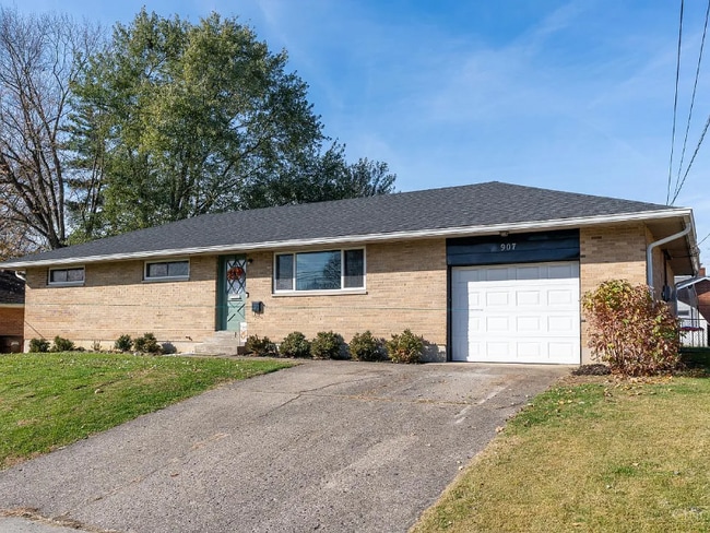 907 Birchwood Dr in Lebanon, OH - Building Photo - Building Photo
