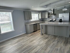 15591 Charmwood Dr in Hudson, FL - Building Photo - Building Photo