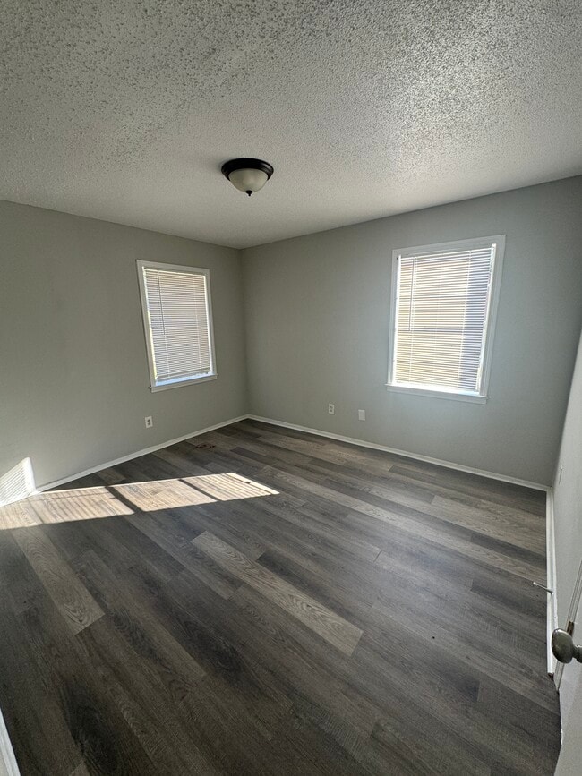 3071 Saint Charles Dr in Memphis, TN - Building Photo - Building Photo