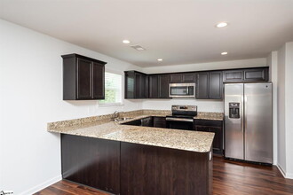 578 Ridgeville Crossing Dr in Inman, SC - Building Photo - Building Photo