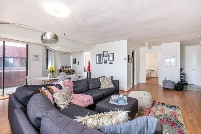 147 Kelton St, Unit 501 in Boston, MA - Building Photo - Building Photo