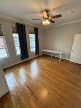 2318 W Bloomingdale Ave in Chicago, IL - Building Photo - Building Photo