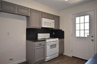 7407 Cortes Dr photo'