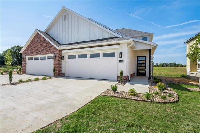 property at 2813 SW Hampshire Ave