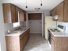 6906 Julia Ct, New Port