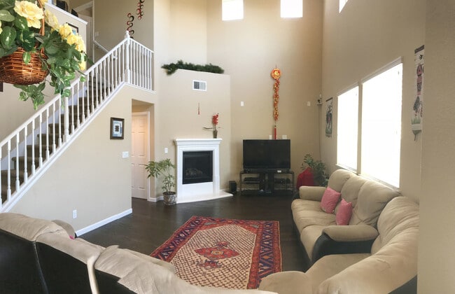 property at 2366 Mack Pl