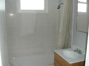 654 Loranne Ave, Unit 654 in Pomona, CA - Foto de edificio - Building Photo