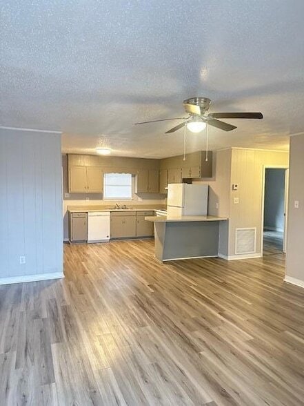 4100 N Ocoee St in Cleveland, TN - Foto de edificio - Building Photo