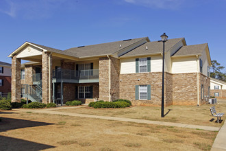 Northgate Place Apartments in Talladega, AL - Building Photo - Building Photo