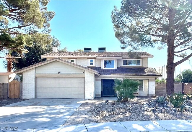 2246 Windsor Dr