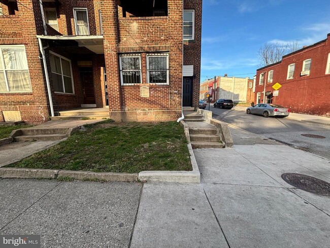 property at 2325 Reisterstown Rd