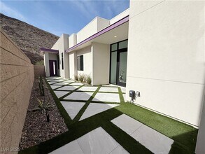 702 Blackrock Rim Dr in Henderson, NV - Building Photo - Building Photo