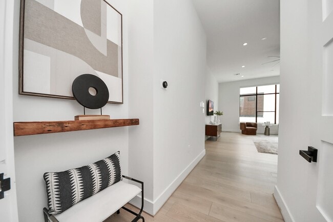 property at 5327 S Braeswood Blvd