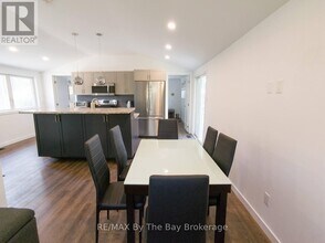 127 Glenlake Blvd in Collingwood, ON - Building Photo - Building Photo