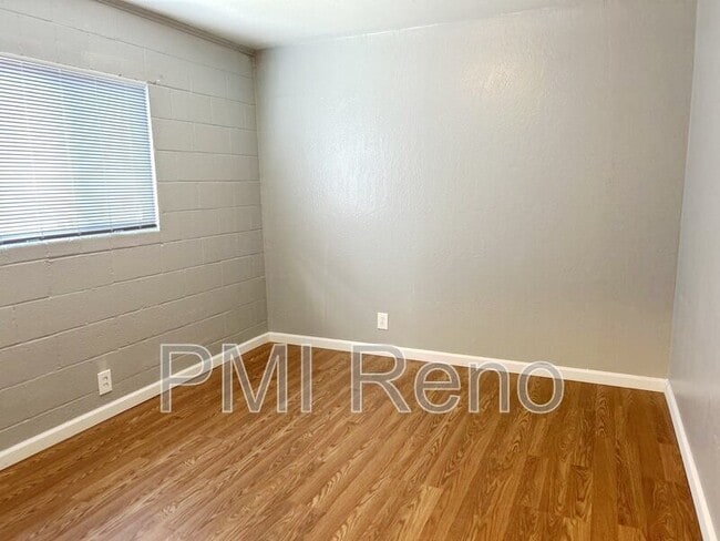 2075 Patton Dr in Reno, NV - Building Photo - Building Photo