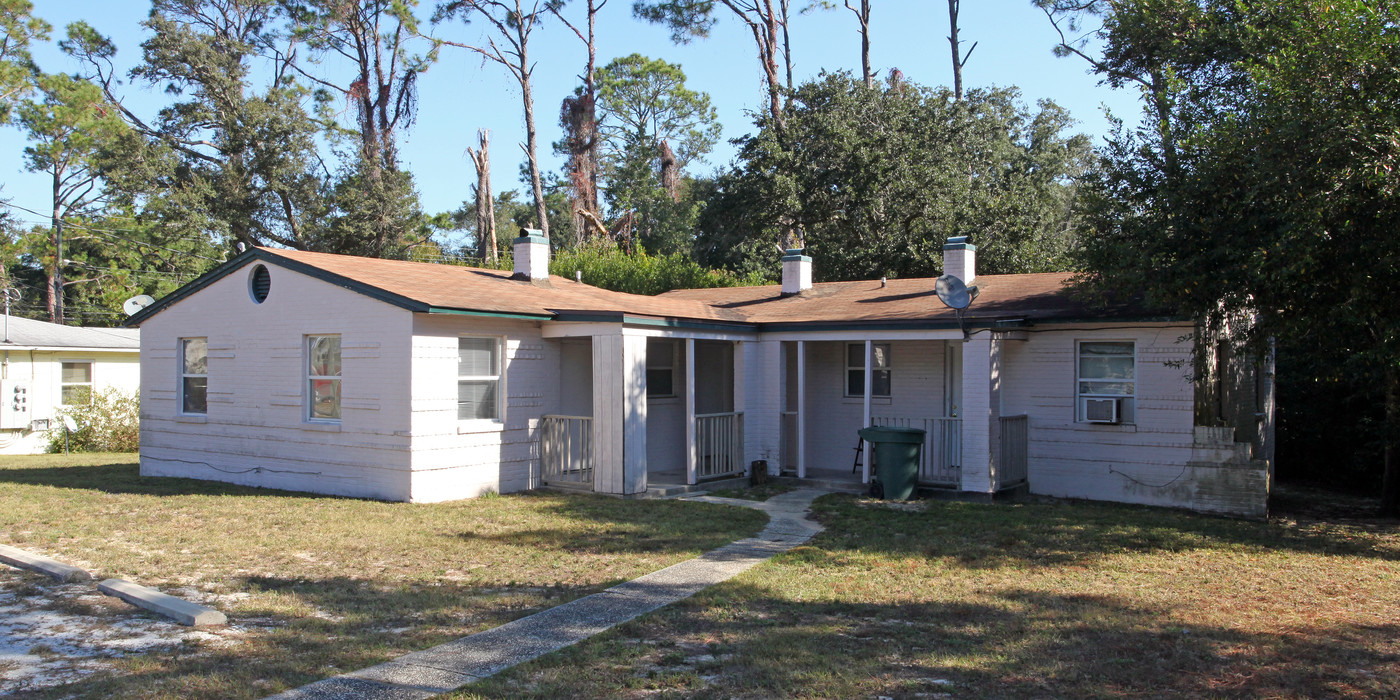 Triplex in Pensacola, FL - Building Photo