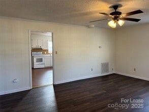 828 Spruce St in Mooresville, NC - Building Photo - Building Photo