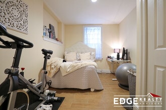 1520 Commonwealth Ave, Unit 2 in Boston, MA - Building Photo - Building Photo