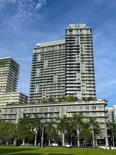 121 NE 34th St, Unit 1809 in Miami, FL - Foto de edificio