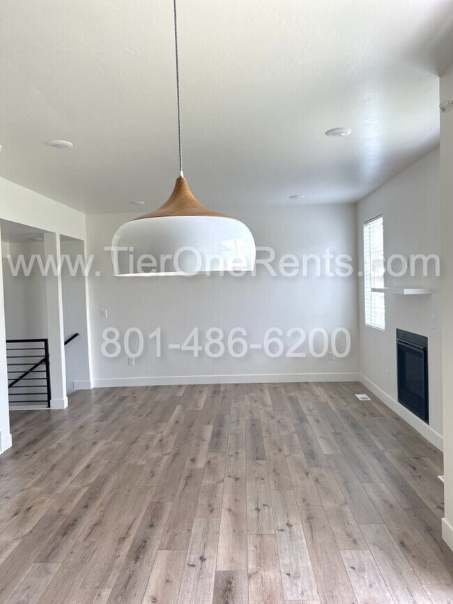 148 W Autumn Ln