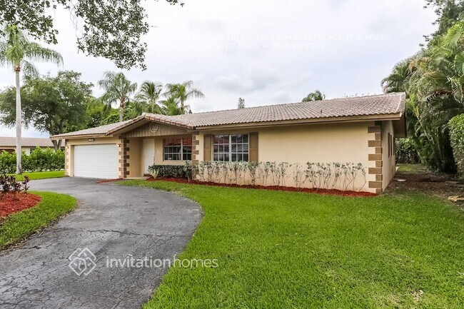 11090 Glenwood Dr, Unit 1812 in Coral Springs, FL - Foto de edificio - Building Photo