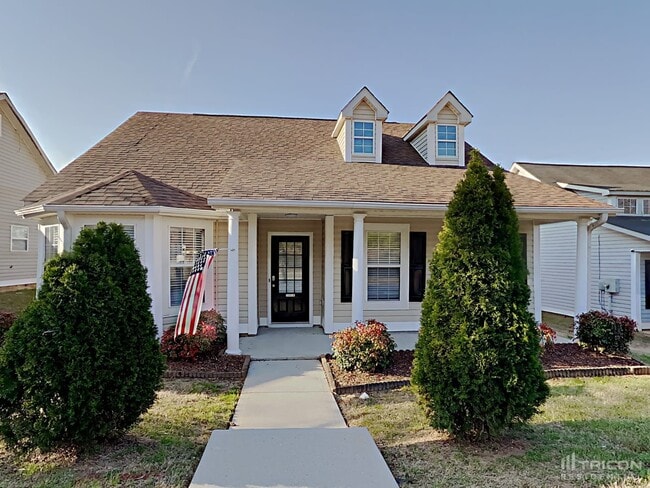 385 Chadwick Cmns in Stockbridge, GA - Building Photo - Building Photo